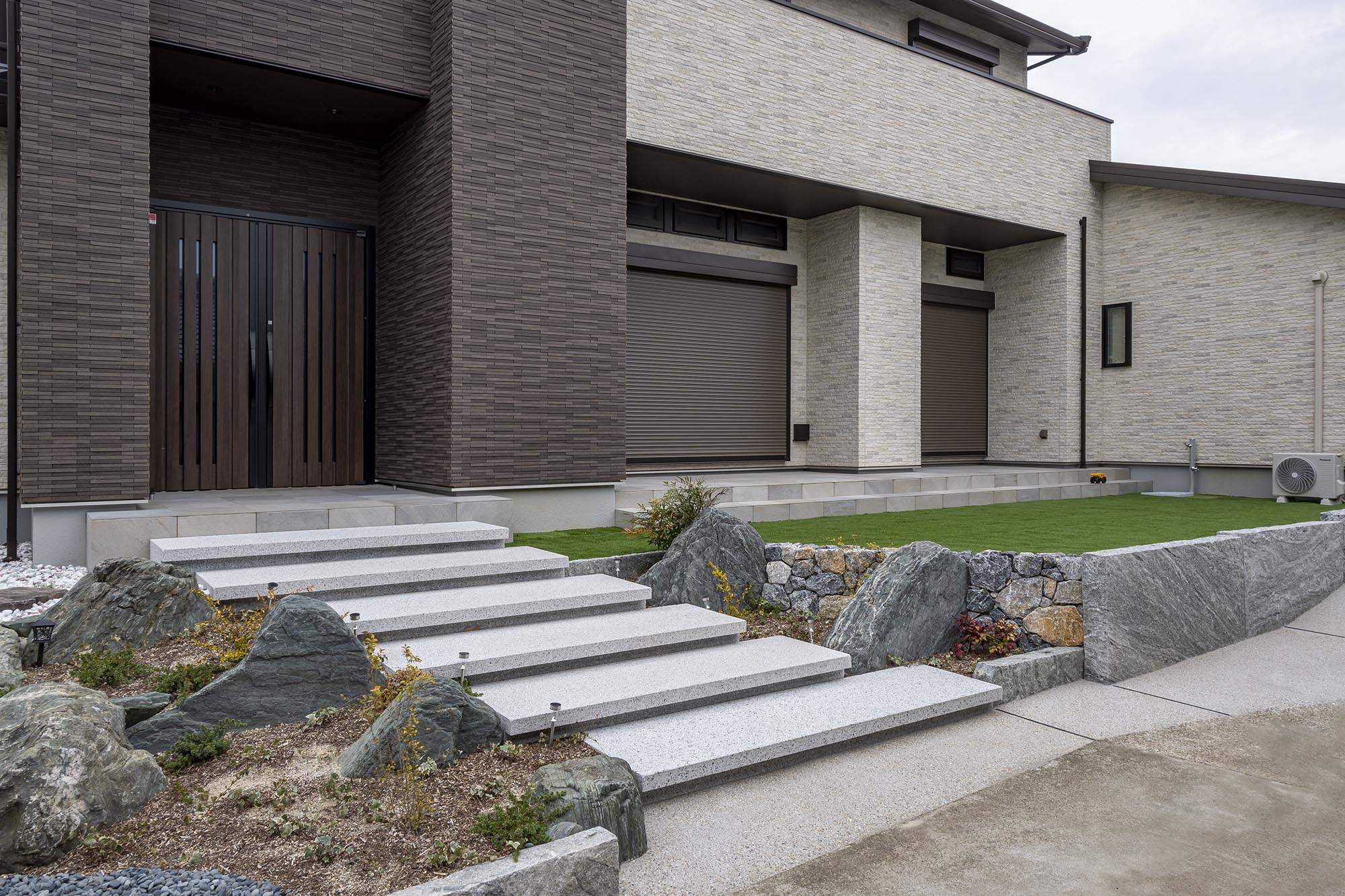 御影直橋 白 五面ビシャン仕上げ | 造園資材館