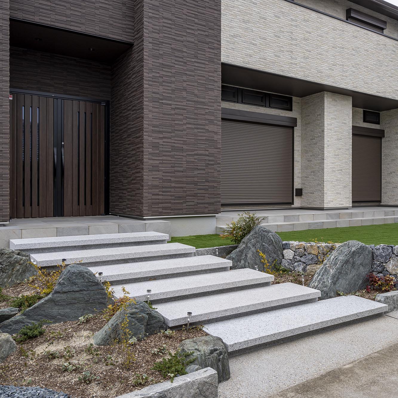 御影直橋 白 五面ビシャン仕上げ | 造園資材館