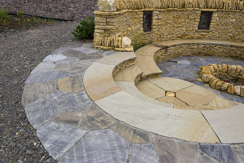 ヴィスタストーン サンド乱形 ブラック | 造園資材館