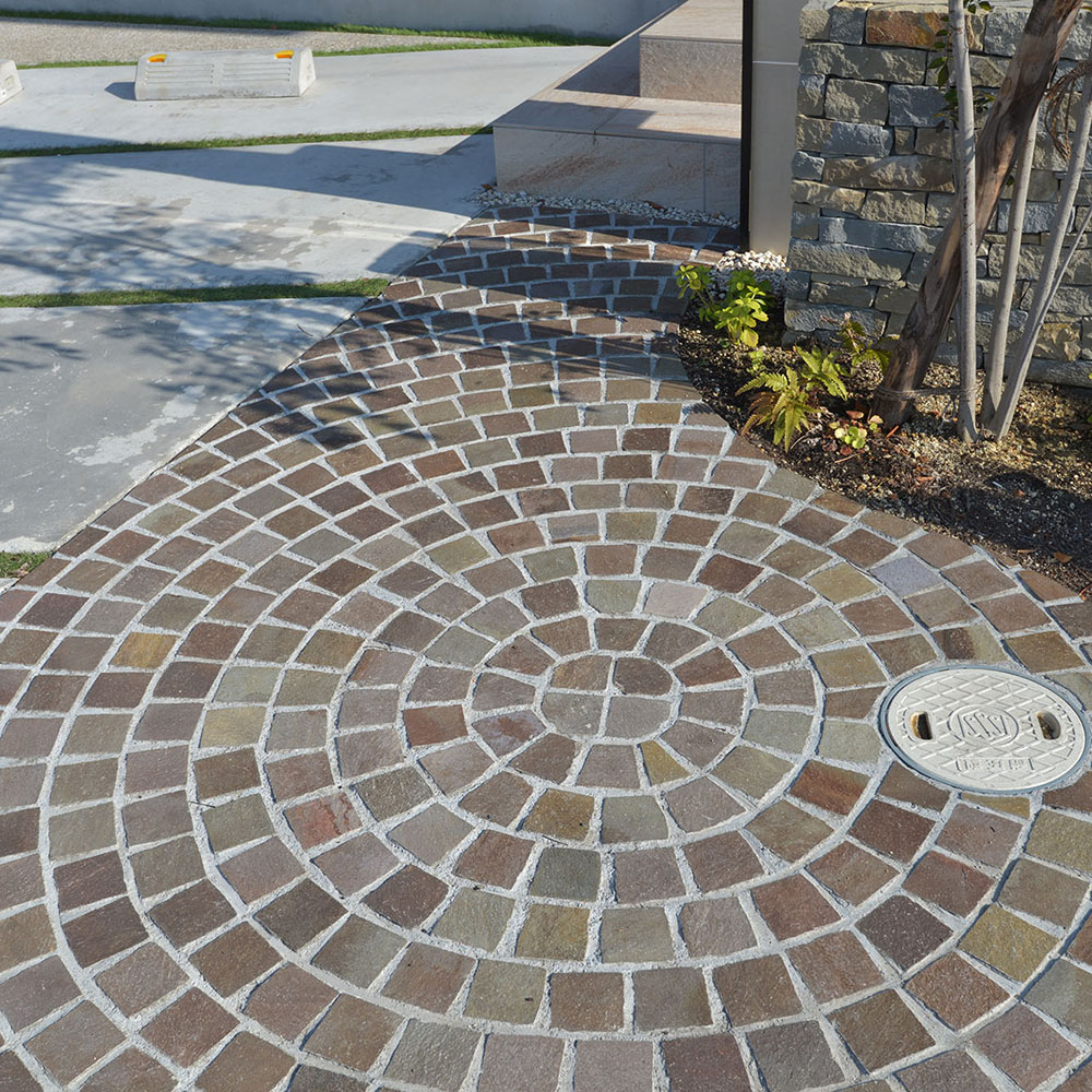 ジャワストーンピンコロ 手割 | 造園資材館