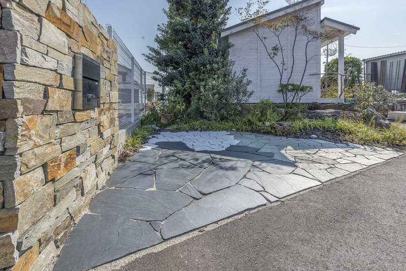 アルデシア ネロ 乱形 | 造園資材館