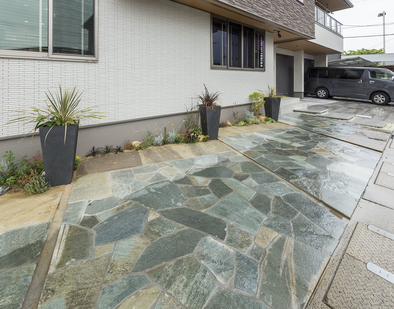 トラキアストーン乱形 カリントスグリーン | 造園資材館