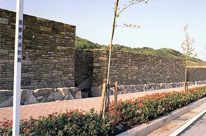 生野丹波石 自然小端 | 造園資材館