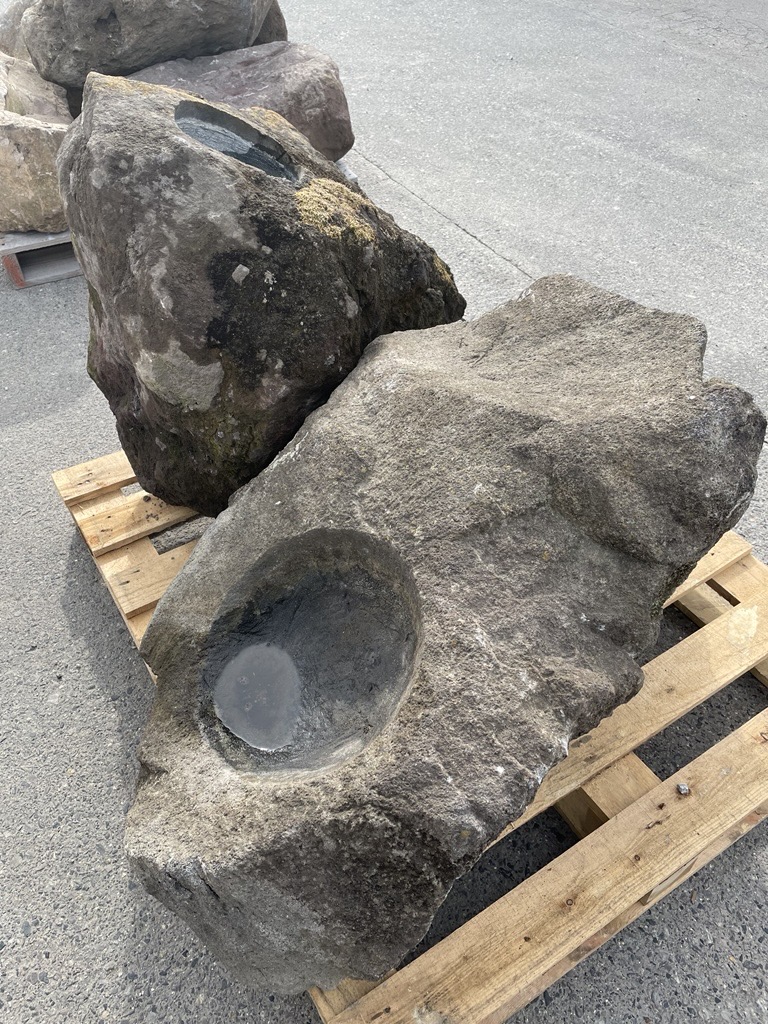 富士石 溶岩 水鉢 ミカン彫り | 造園資材館