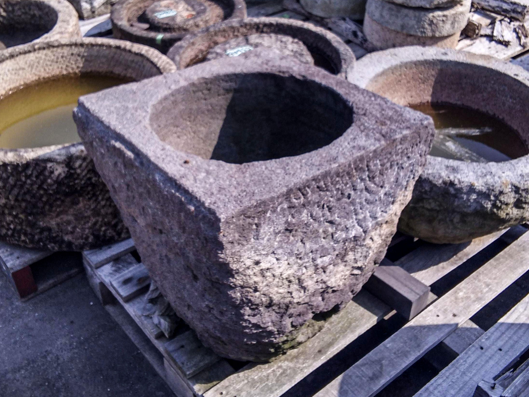 溶岩 石臼 | 造園資材館